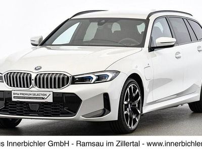 Gebraucht BMW 330e Efficient Dynamics 184 PS (135 kW) 2024 Mineralweiß