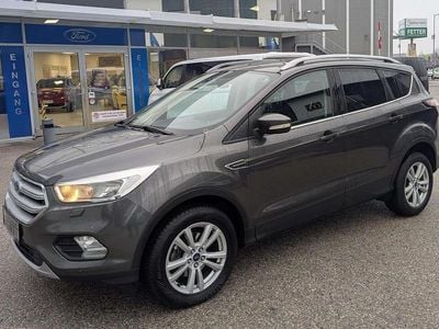Grau Gebraucht 2017 Ford Kuga Trend SUV | € 11.990 (Fairer Preis)