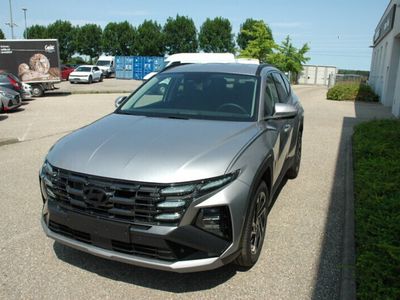 Gebraucht Hyundai Tucson GO! 159 PS (116 kW) 2023 Shimmering silver SUV