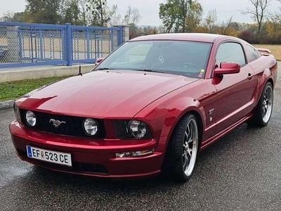 Rot Gebraucht 2005 Ford Mustang GT Coupé | € 27.000
