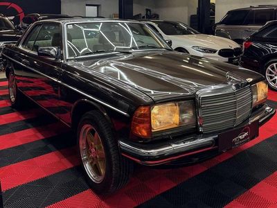 Gebraucht Mercedes 280 185 PS (136 kW) 1983 Braun Coupé