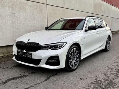 Gebraucht BMW 330e M Sport 184 PS (135 kW) 2021 Weiß Kombi
