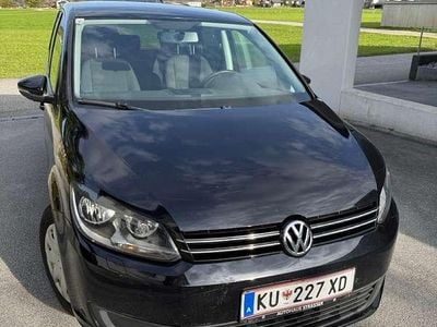 Schwarz Gebraucht 2011 VW Touran Trendline Van / Kleinbus | € 3.000