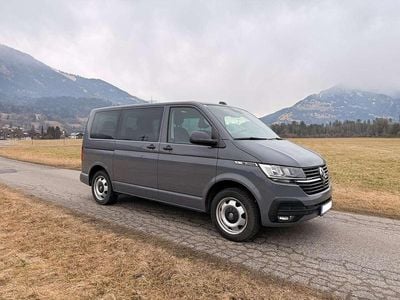 Gebraucht VW Multivan Trendline 150 PS (110 kW) 2021 Grau Van