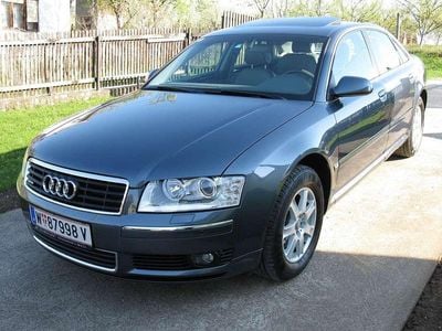 Blau Gebraucht 2004 Audi A8 Limousine | € 16.900