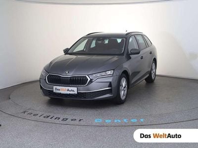 Dunkelgrau metallic Gebraucht 2024 Skoda Octavia Selection Kombi | € 31.890 (Etwas zu teuer)