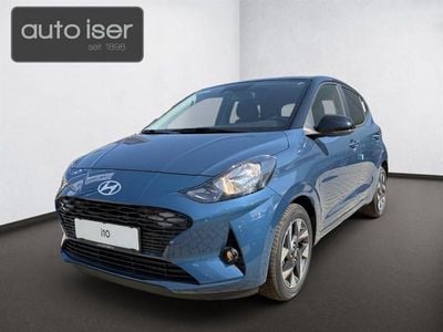 Vibrant blue pearl / schwarz Gebraucht 2023 Hyundai i10 GO! Kleinwagen | € 20.990 (Fairer Preis)