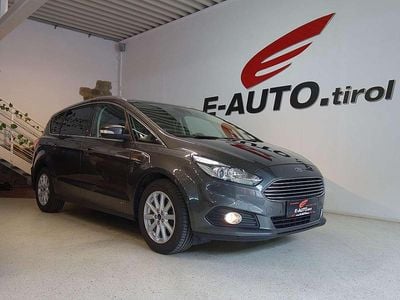 Grau Gebraucht 2018 Ford S-MAX Titanium Van / Kleinbus | € 27.990
