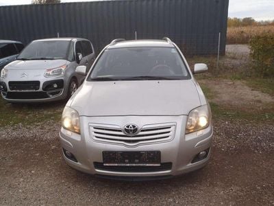 Grau Gebraucht 2006 Toyota Avensis Sol Kombi | € 1.650