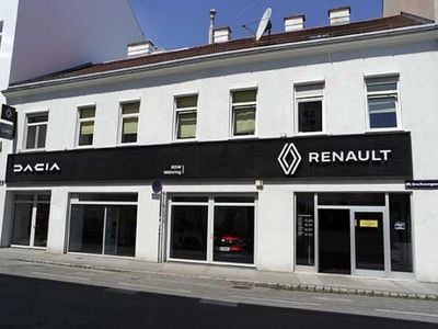 Grau Gebraucht 2022 Renault Trafic Van | € 34.750