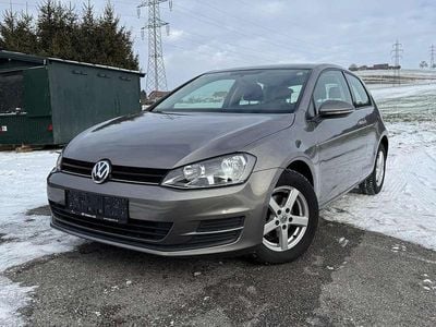 gebraucht VW Golf 1,2 - großes Infotainment, neuwertig.