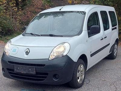 Weiß Gebraucht 2012 Renault Kangoo Van / Kleinbus | € 3.960