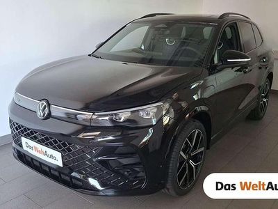 Schwarz metallic Neu 2025 VW Tiguan Sport SUV | € 51.755 (Etwas zu teuer)