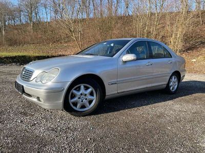 Mercedes C200