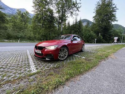 Gebraucht BMW 320 184 PS (135 kW) 2014 Rot Limousine
