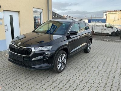 Neu 2025 Skoda Karoq Selection SUV | € 38.256 (Fairer Preis)