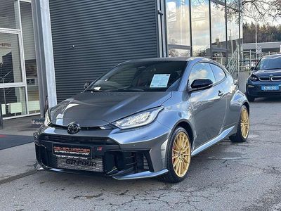 Grau Gebraucht 2024 Toyota Yaris Limousine | € 54.990