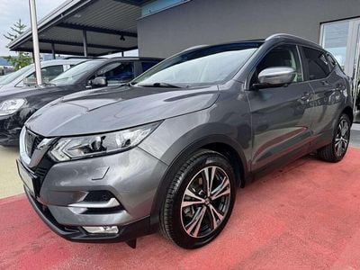 Grau Gebraucht 2017 Nissan Qashqai N-Connecta SUV | € 19.990 (Teuer)