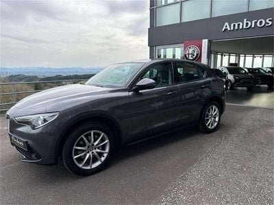 Grau Gebraucht 2017 Alfa Romeo Stelvio Super SUV | € 24.490 (Etwas zu teuer)