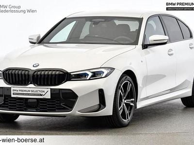 Weiß Gebraucht 2024 BMW 318 Shadowline Limousine | € 42.492 (Etwas zu teuer)