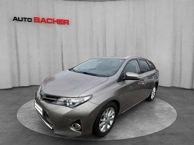 Braun Gebraucht 2014 Toyota Auris Lounge Kombi | € 9.900 (Fairer Preis)