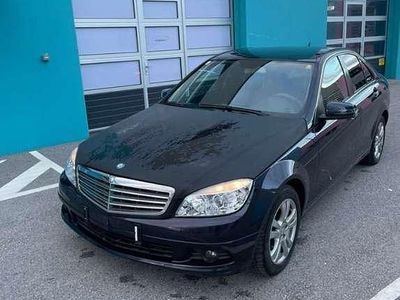 Blau Gebraucht 2008 Mercedes C200 Classic Limousine | € 4.490 (Etwas zu teuer)