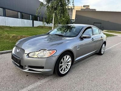 Grau Gebraucht 2010 Jaguar XF Premium Luxury Limousine | € 8.500 (Fairer Preis)