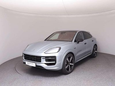 Hellgrau metallic Gebraucht 2025 Porsche Cayenne S E-Hybrid SUV | € 129.900