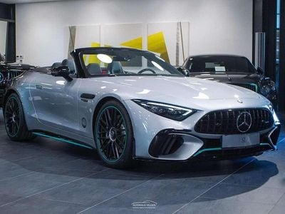Grau Gebraucht 2024 Mercedes SL63 AMG AMG Cabrio | € 450.000