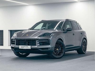 Grau Gebraucht 2025 Porsche Cayenne SUV | € 127.790