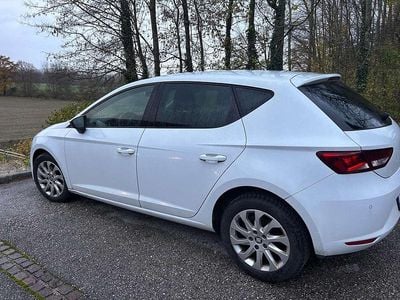 Weiß Gebraucht 2013 Seat Leon Reference Limousine | € 6.800 (Fairer Preis)