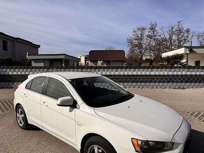 Gebraucht Mitsubishi Lancer Sportback Invite 109 PS (80 kW) 2010 Weiß Limousine