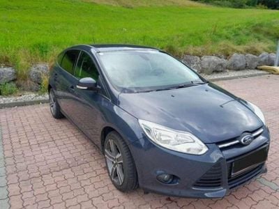 Blau Gebraucht 2013 Ford Focus Limousine | € 7.770 (Fairer Preis)
