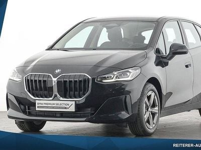 Schwarz (saphirschwarz) Gebraucht 2024 BMW 216 Active Tourer Efficient Dynamics Van / Kleinbus | € 34.990 (Teuer)