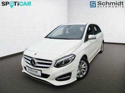 Weiß Gebraucht 2017 Mercedes 220 Limousine | € 19.990