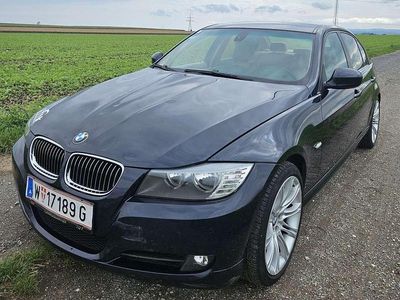 Gebraucht BMW 318 136 PS (100 kW) 2009 Blau Limousine