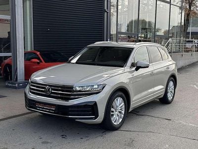 Gebraucht VW Touareg 231 PS (169 kW) 2025 Beige SUV