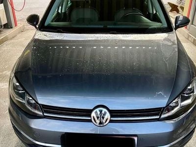 Grau Gebraucht 2018 VW Golf VII Highline Limousine | € 14.900 (Fairer Preis)