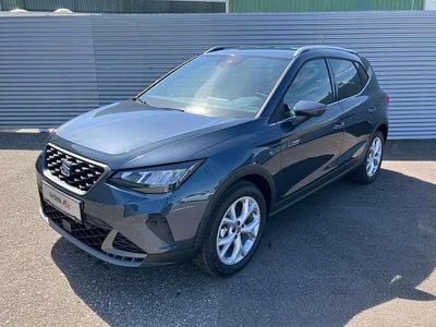 Dunkelgrau metallicperleffekt Gebraucht 2024 Seat Arona FR SUV | € 24.300 (Teuer)