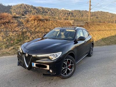 Gebraucht Alfa Romeo Stelvio Super 209 PS (153 kW) 2017 Schwarz SUV