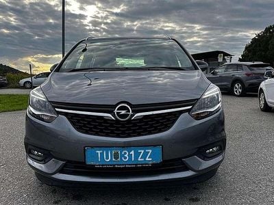 Grau Gebraucht 2017 Opel Zafira Innovation Van / Kleinbus | € 7.490 (Etwas zu teuer)