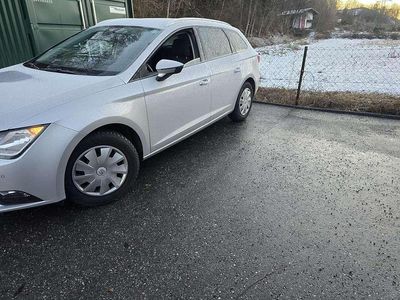 gebraucht Seat Leon ST Leon Executive 1,6 TDI CR Start-Stopp DSG Executive