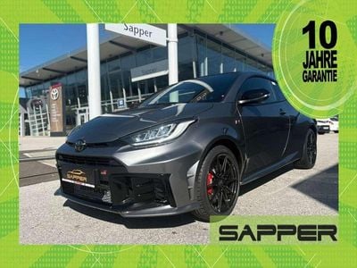 Silber Neu 2025 Toyota Yaris Limousine | € 64.990