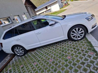 gebraucht Skoda Octavia 1,6 TDI Style DSG