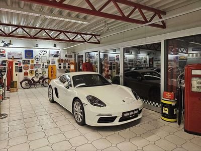 Weiß Gebraucht 2020 Porsche Cayman S Coupé | € 69.990