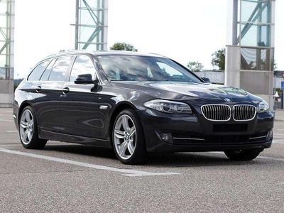 Grau Gebraucht 2011 BMW 520 Kombi | € 15.500