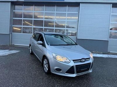 Silber Gebraucht 2013 Ford Focus Trend Kombi | € 3.190 (Guter Preis)