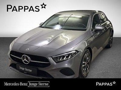 Grau Gebraucht 2024 Mercedes A180 Progressive Limousine | € 33.790 (Fairer Preis)