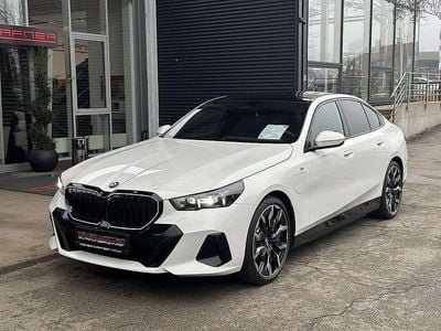 Weiß Gebraucht 2025 BMW 530e M Sport Limousine | € 65.990