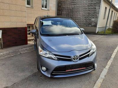 gebraucht Toyota Verso 1,6 Valvematic Active